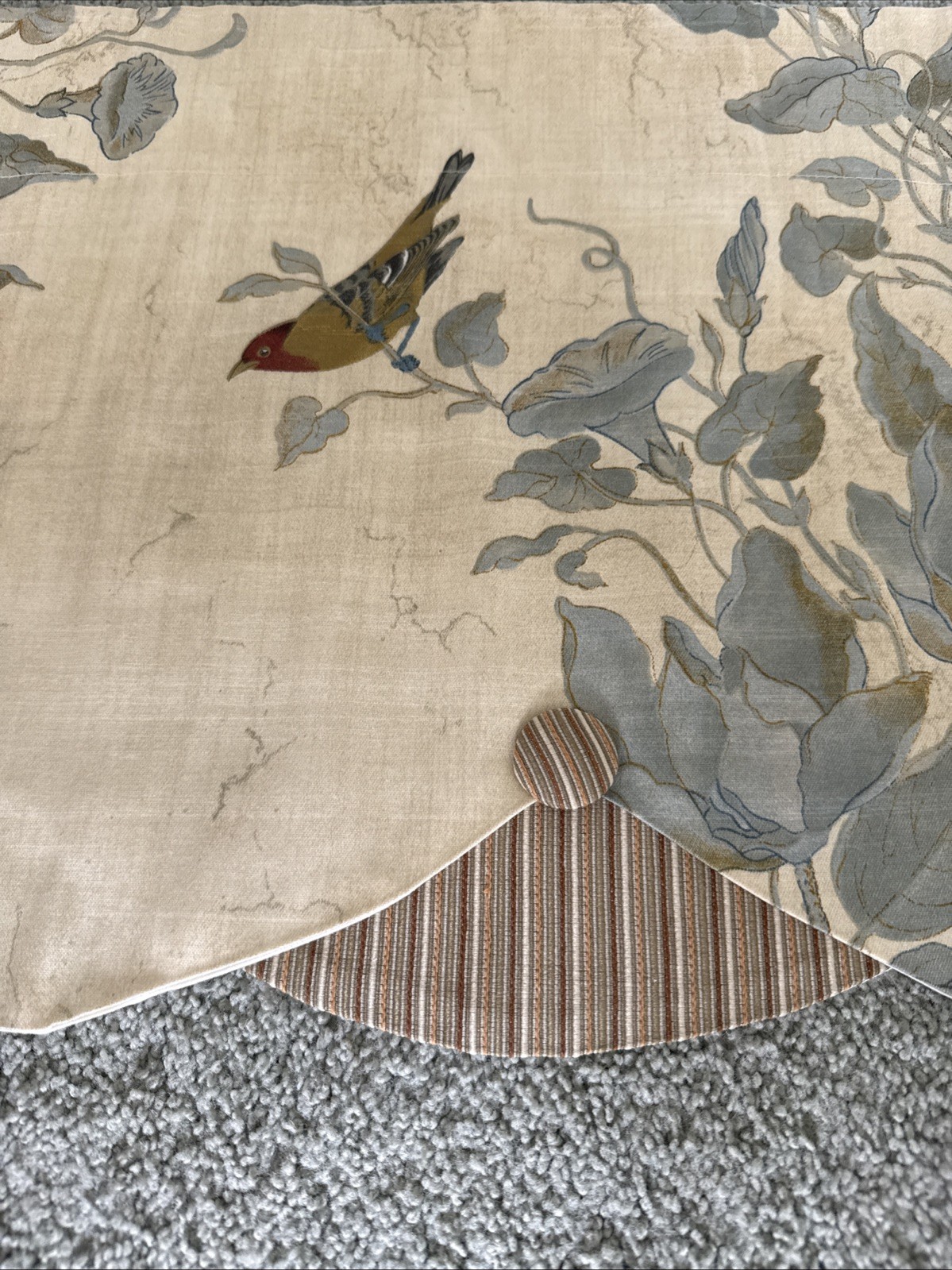 Heritage House Windsong Valance Scallop Buttons Birds 52”X14.5”