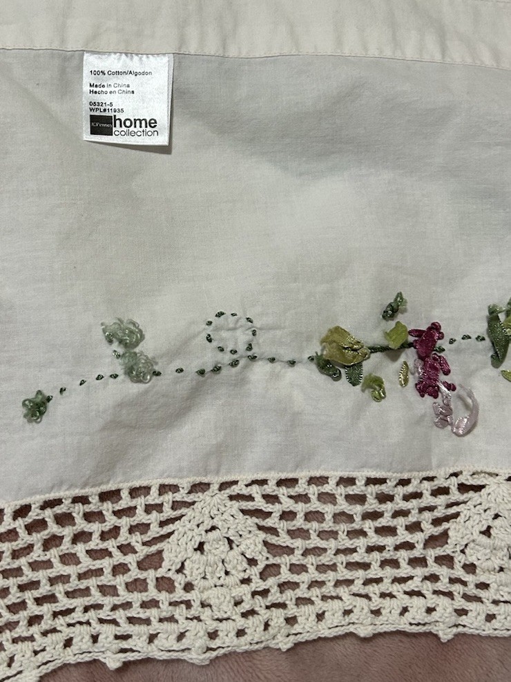 Grapes Embroidered Home Kitchen Window Valance Crocheted Edge Cottage Core 59”