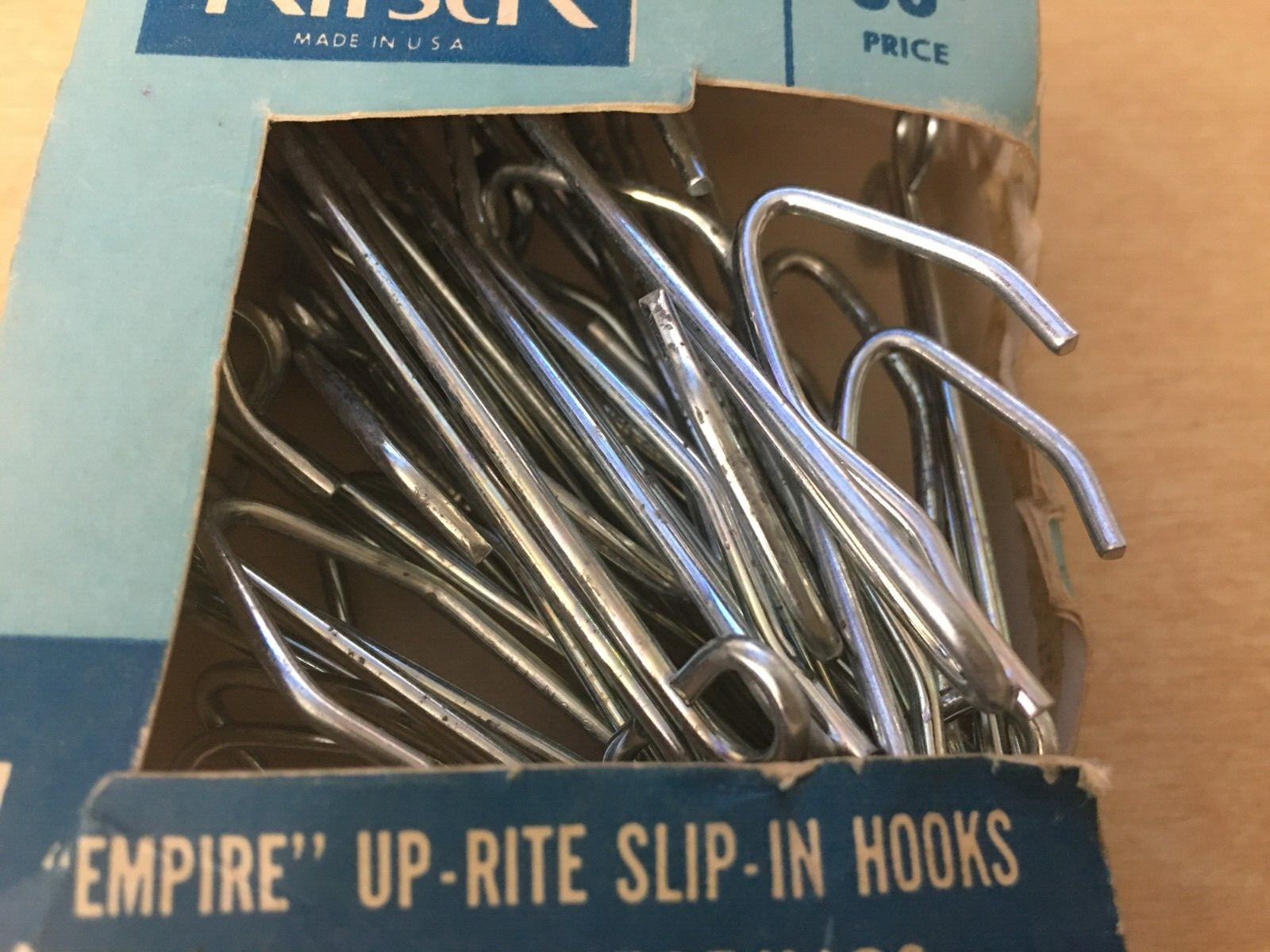 Vintage Kirsch Empire Up-Rite Slip-In Hooks for 4″ OPEN HEADINGS (15 in pack)
