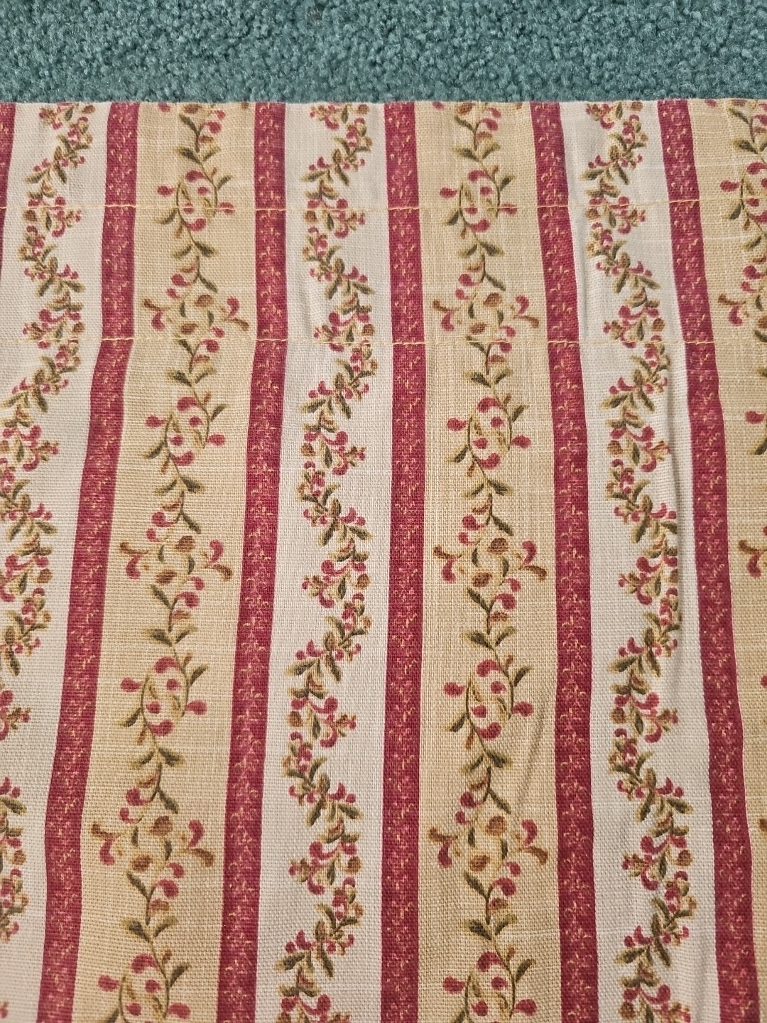 Better Homes and Gardens Reversible Valance Tuscan Retreat Sage Burgandy 50×14