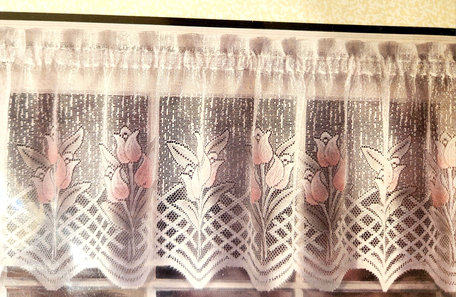 NEW Vintage Airbrushed Tulips Lace Valance 60″ x 18″ Cottage Kitchen Decor #02