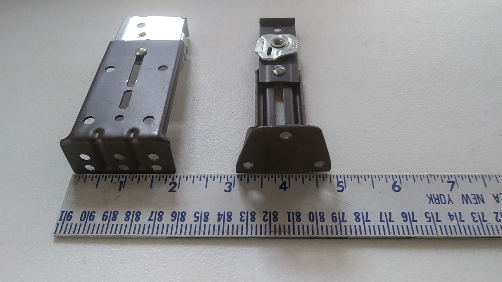 Vtg Kirsch traverse rod end brackets and support bracket set. Brown color. 464