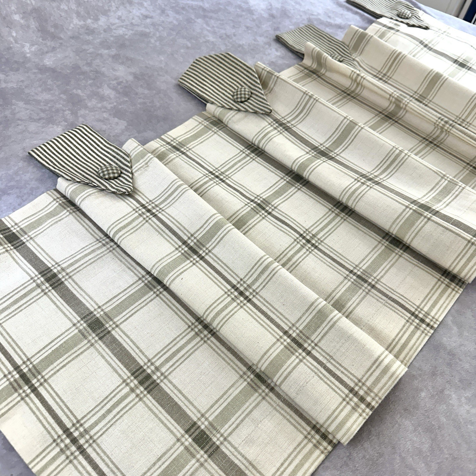 VTG Waverly Plaid Pointed Tab Valance Sage Green Taupe Cream 18×51 Farmhouse EUC