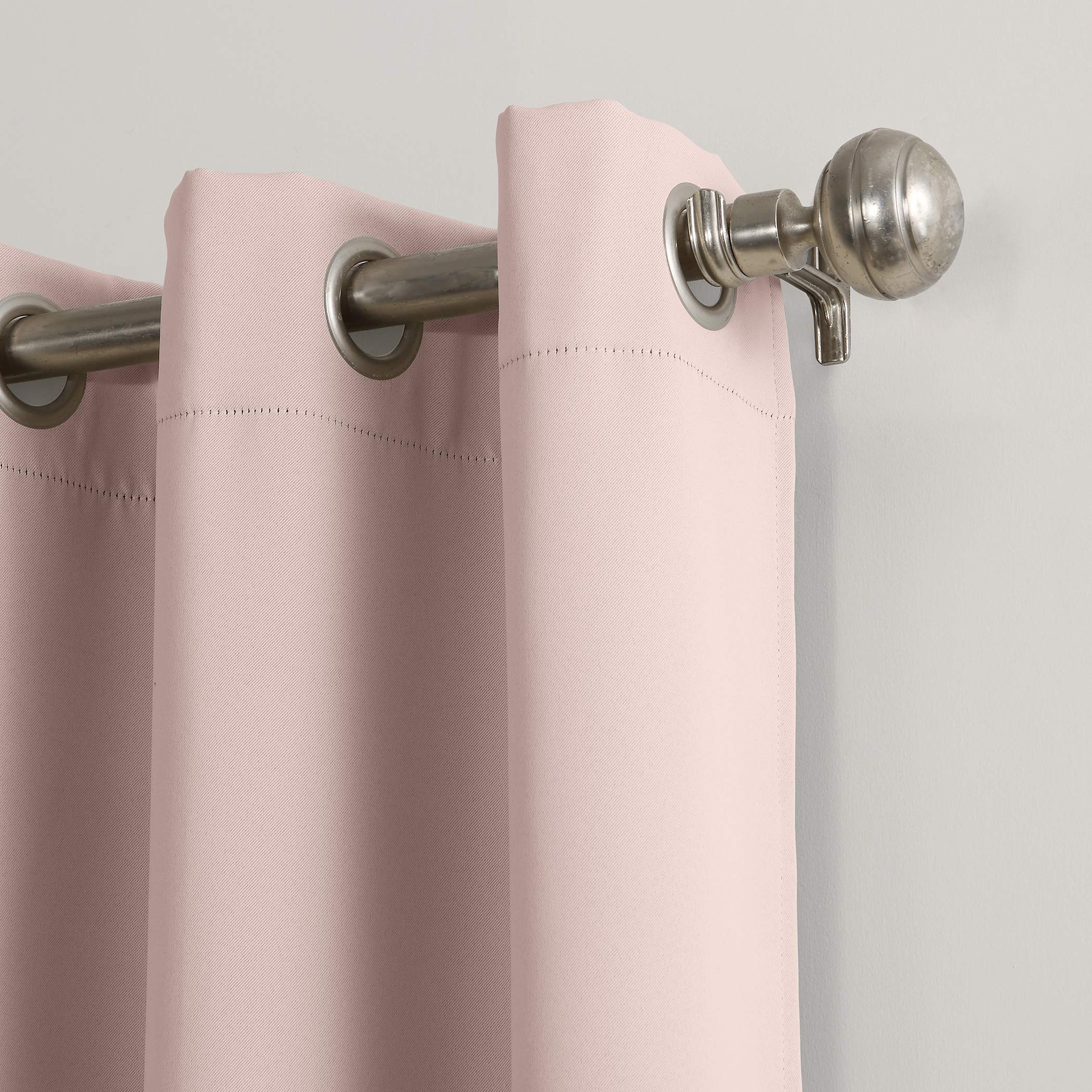 Sun Zero Easton Energy Saving Blackout Grommet Curtain Panel 40″ x 54″ Blush