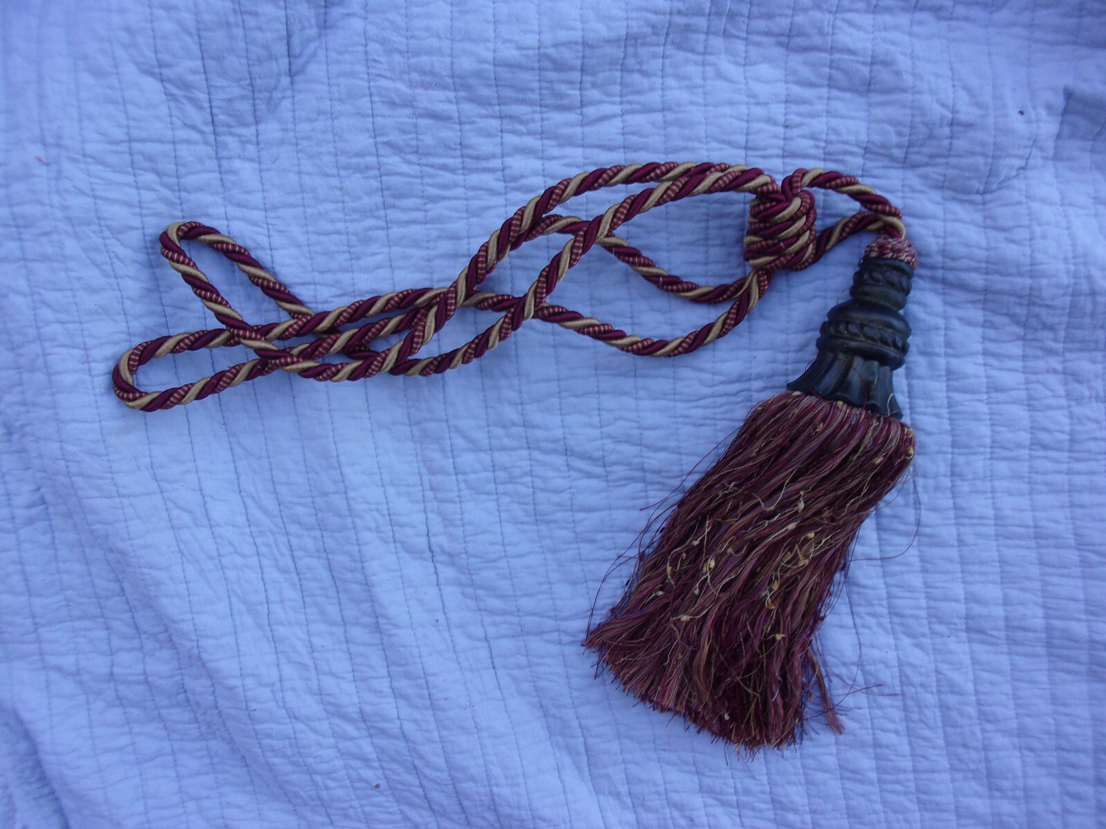 Carved Wood Tassels Curtain Drapery Tie Back burgandy and gold