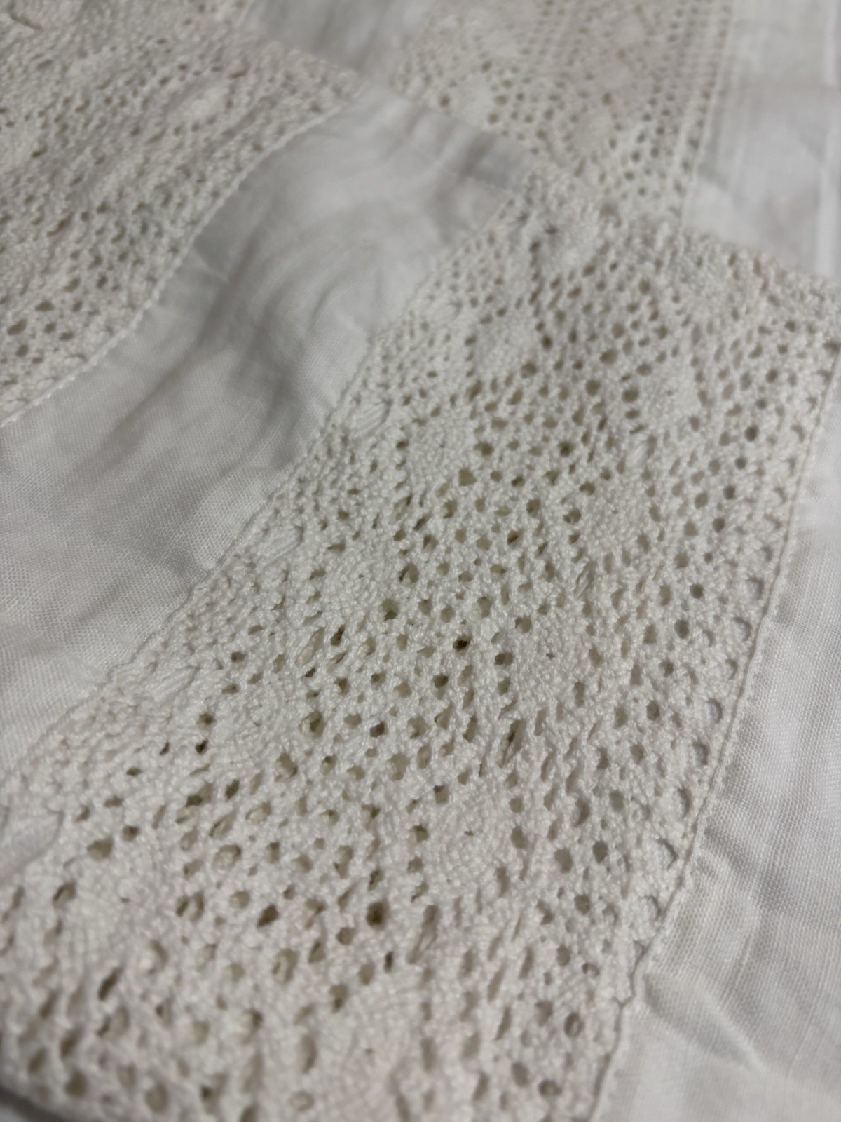 Greenrow Crochet Lace Linen Drape ~ 48” x 84” ~ Read