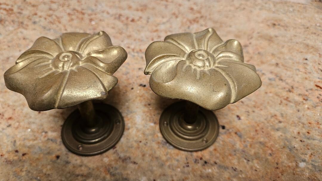 Brass Vintage flower Curtain Hold Tie Backs Heavy Art Deco Interior Designer