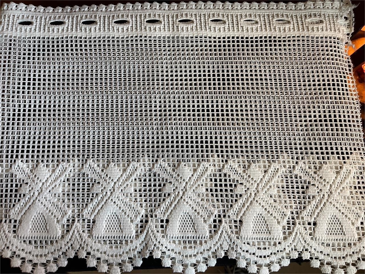 Vintage Crochet Lattice Lace style cream white Valance 46” wide with Windmills