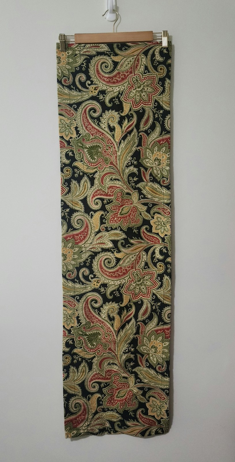 Traditions by Waverly 2 Tiers & 1 Valance Set Black Paisley Rod Pocket Kitchen