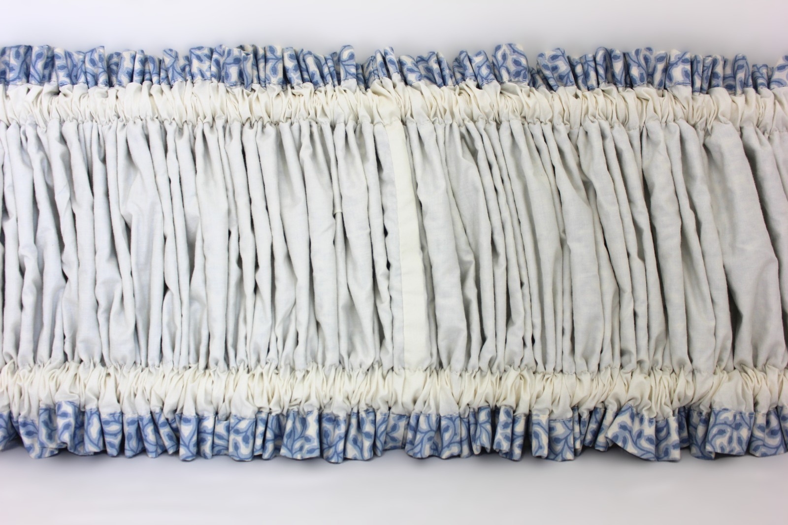 Custom Botanical Valance 150″ Blue & White Rose Hips Lined Dual Rod Pocket Vtg