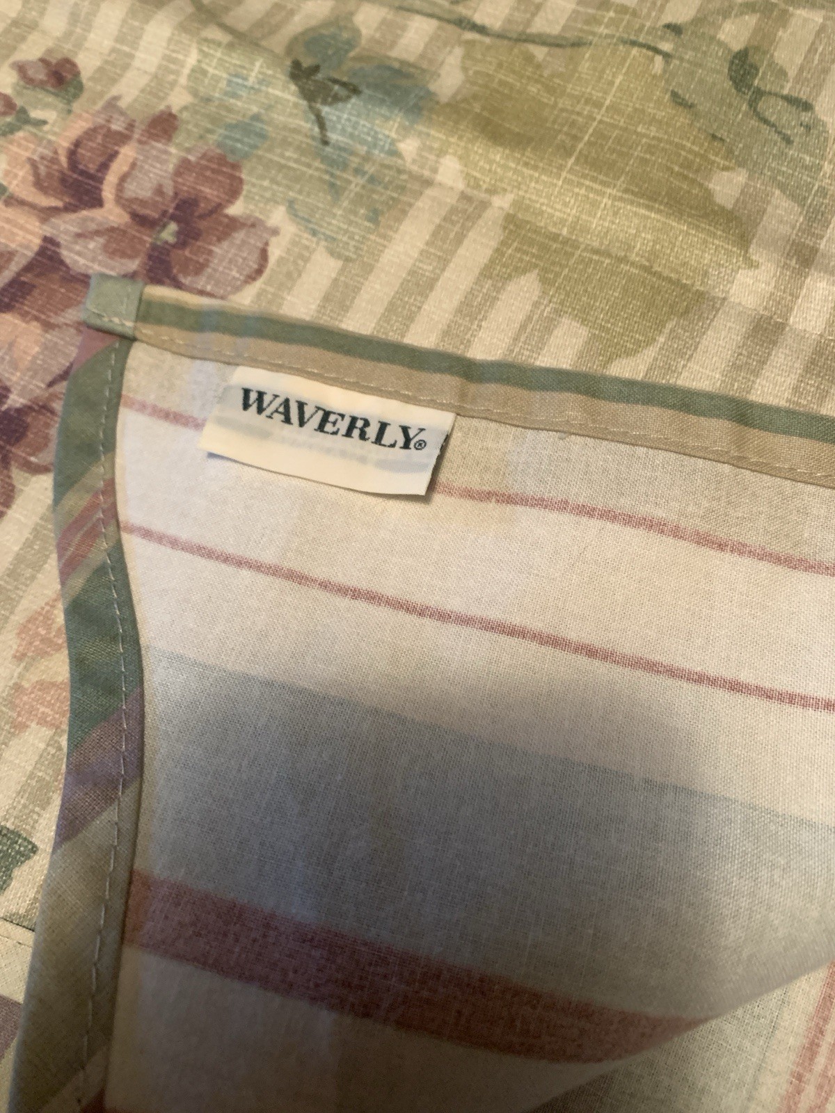2 Waverly Hydrangea Light Green Scalloped Tiered over Stripe Valance Rod 76×17″