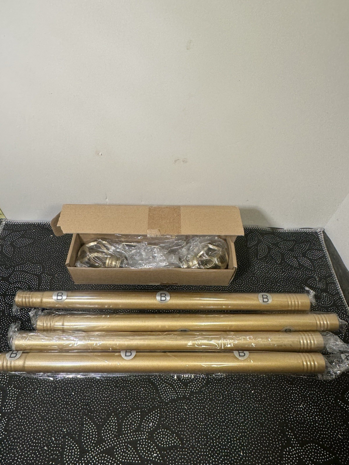 Boho Rustic Brushed Gold Curtain Rod 18–45 in w/ Twist Finials & 3 Brackets New
