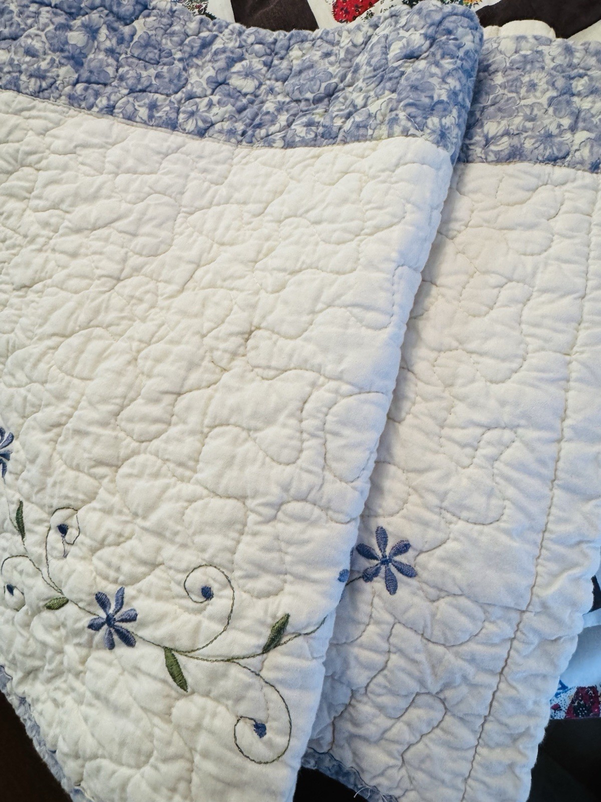 JCPenney Blue * Ivory COTTAGE Valance Quilted & Embroidery 14″ x 50″ FLORALS 3AV