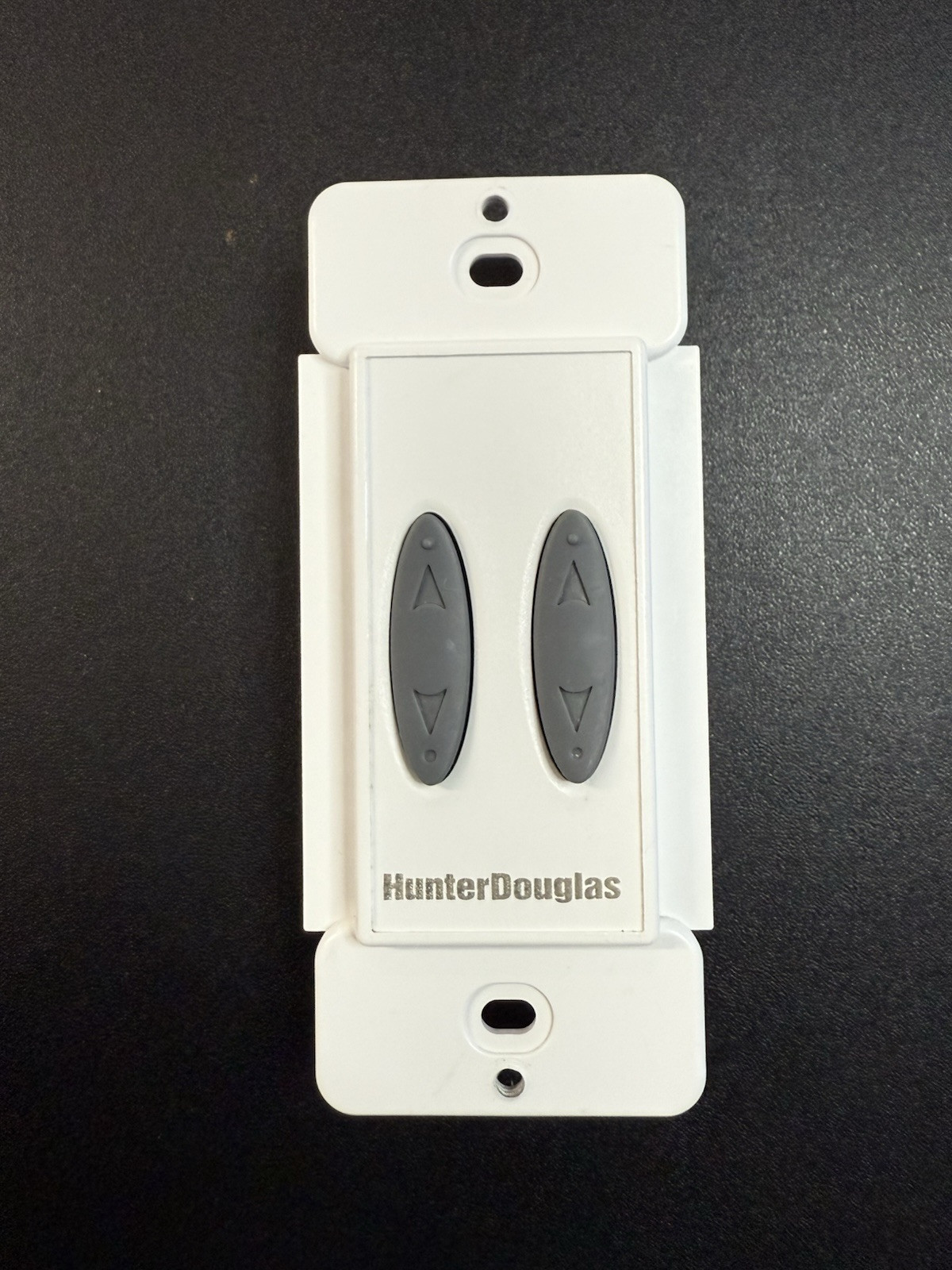 1 – Hunter Douglas PowerRise 2.0 Hardwired Remote Control Dry Switch – Used
