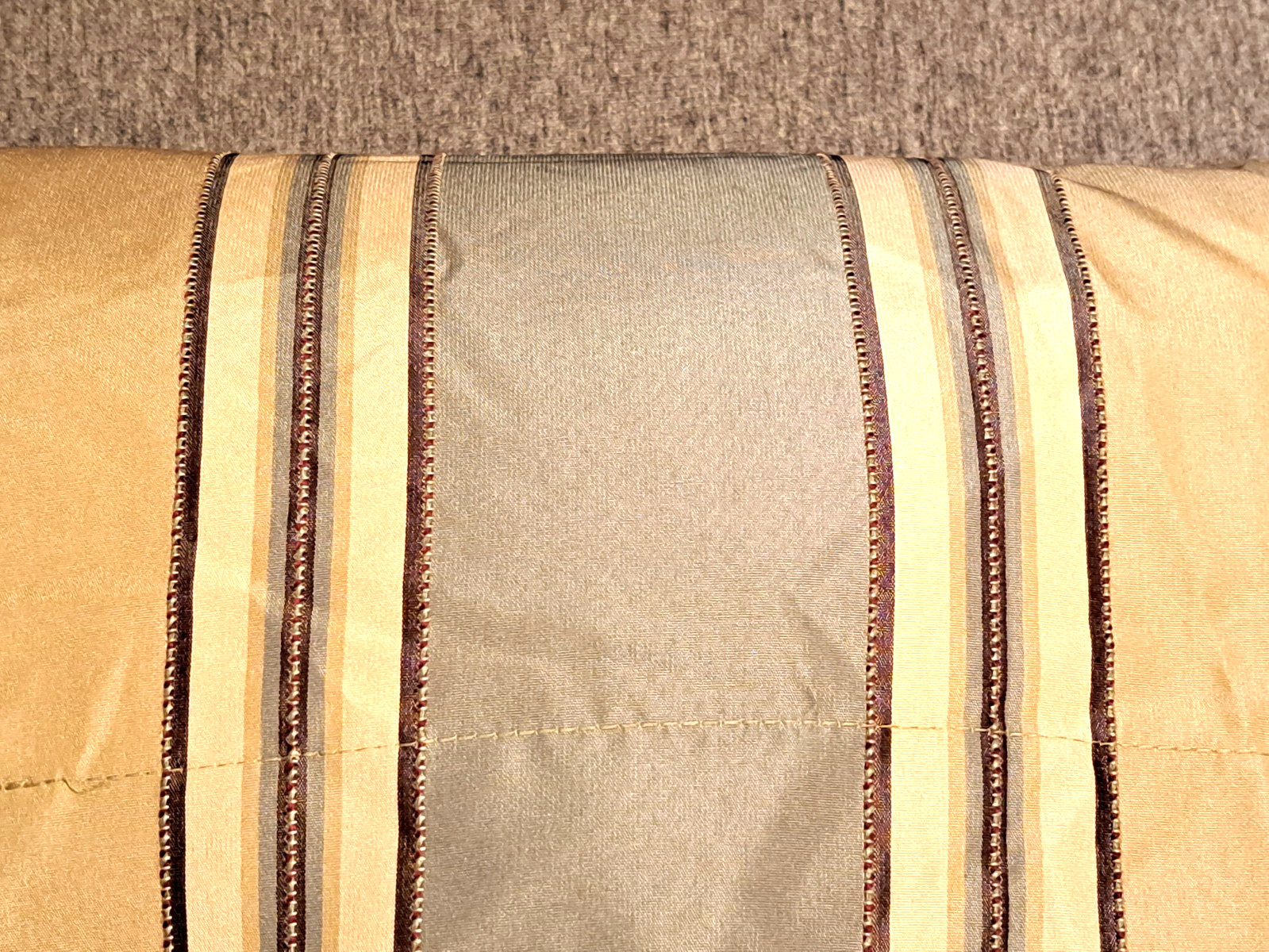 BELLINGHAM INTERLINED INVERTED PLEAT PANEL 26″ W x 84″ L. SEMI-GOLDEN CURTAIN