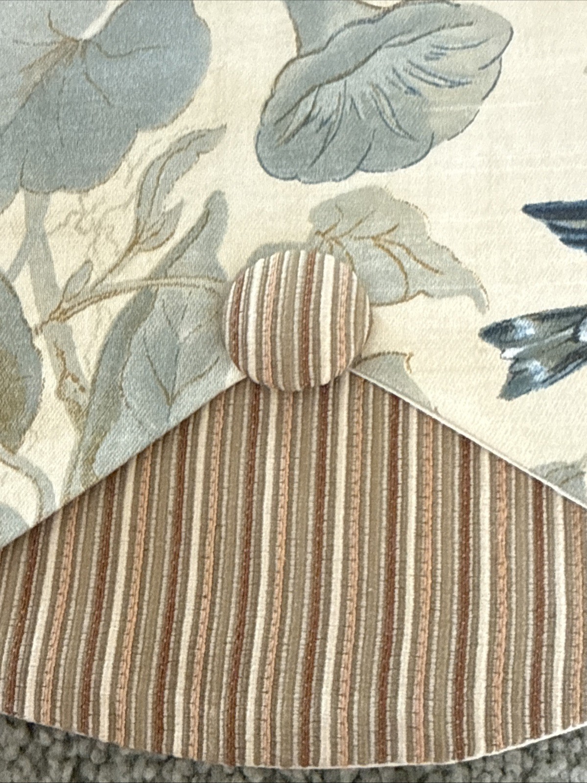 Heritage House Windsong Valance Scallop Buttons Birds 52”X14.5”
