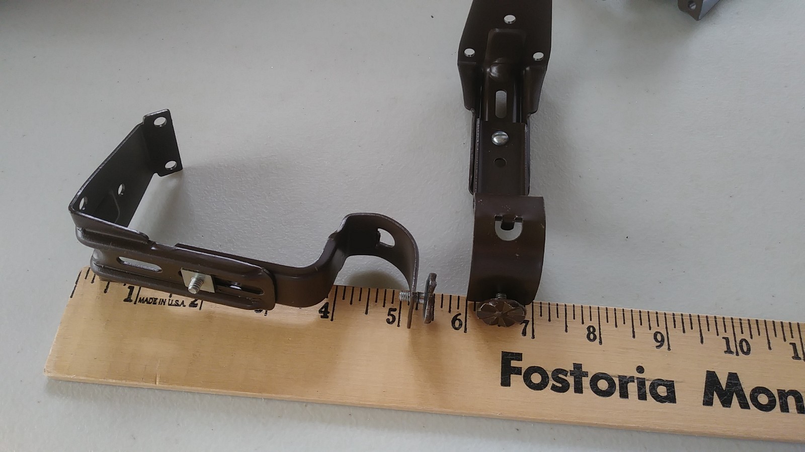 Vtg Kirsch traverse rod decorative brackets set. For use with 1 3/8 Rods. 437