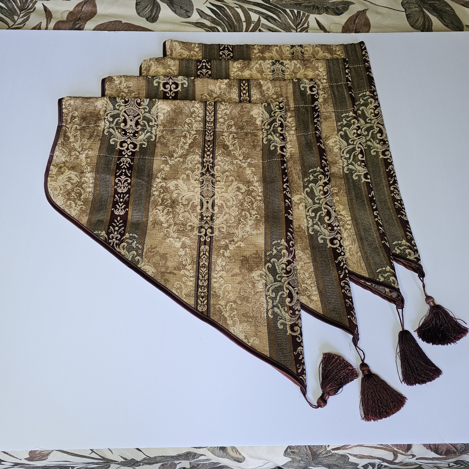 Croscill Townhouse Ascot Valances Stripe Burgundy Green Gold Tassels Set Of 4