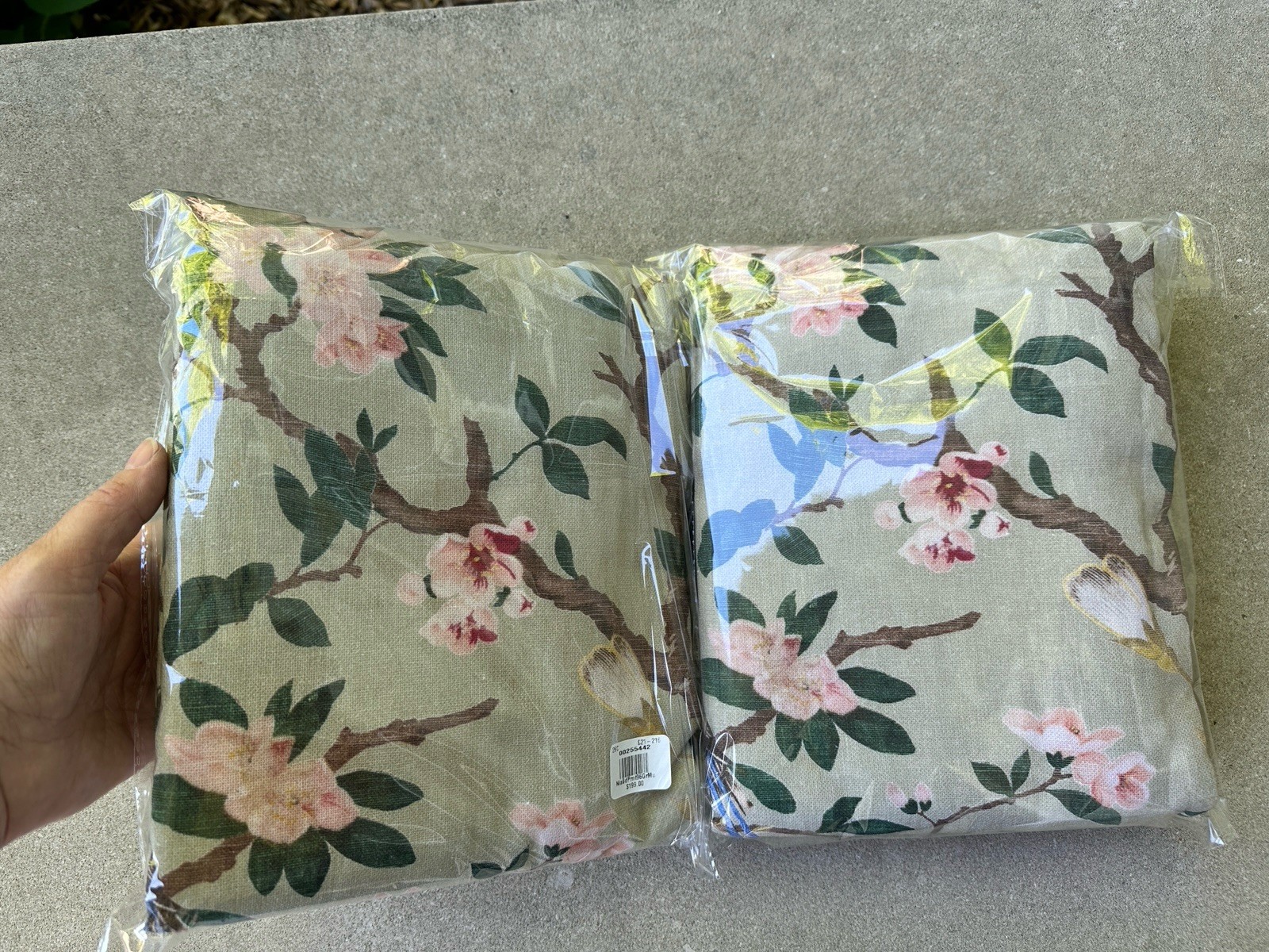Pottery Barn Nola Set Of 2 Curtain Panels 50″ x 96″ GREEN Light Filtering NEW