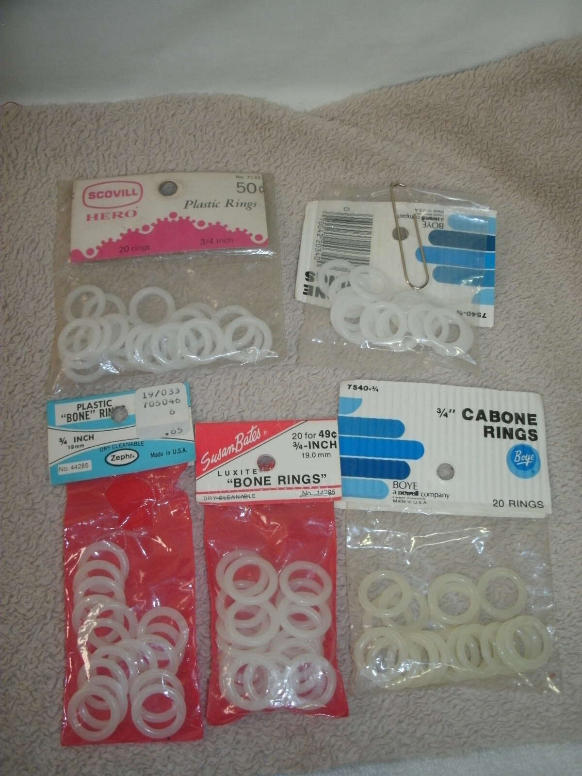 Vtg White Bone/Carbone Plastic Rings -Susan Bates/Boye/Scovill–194 Pc-