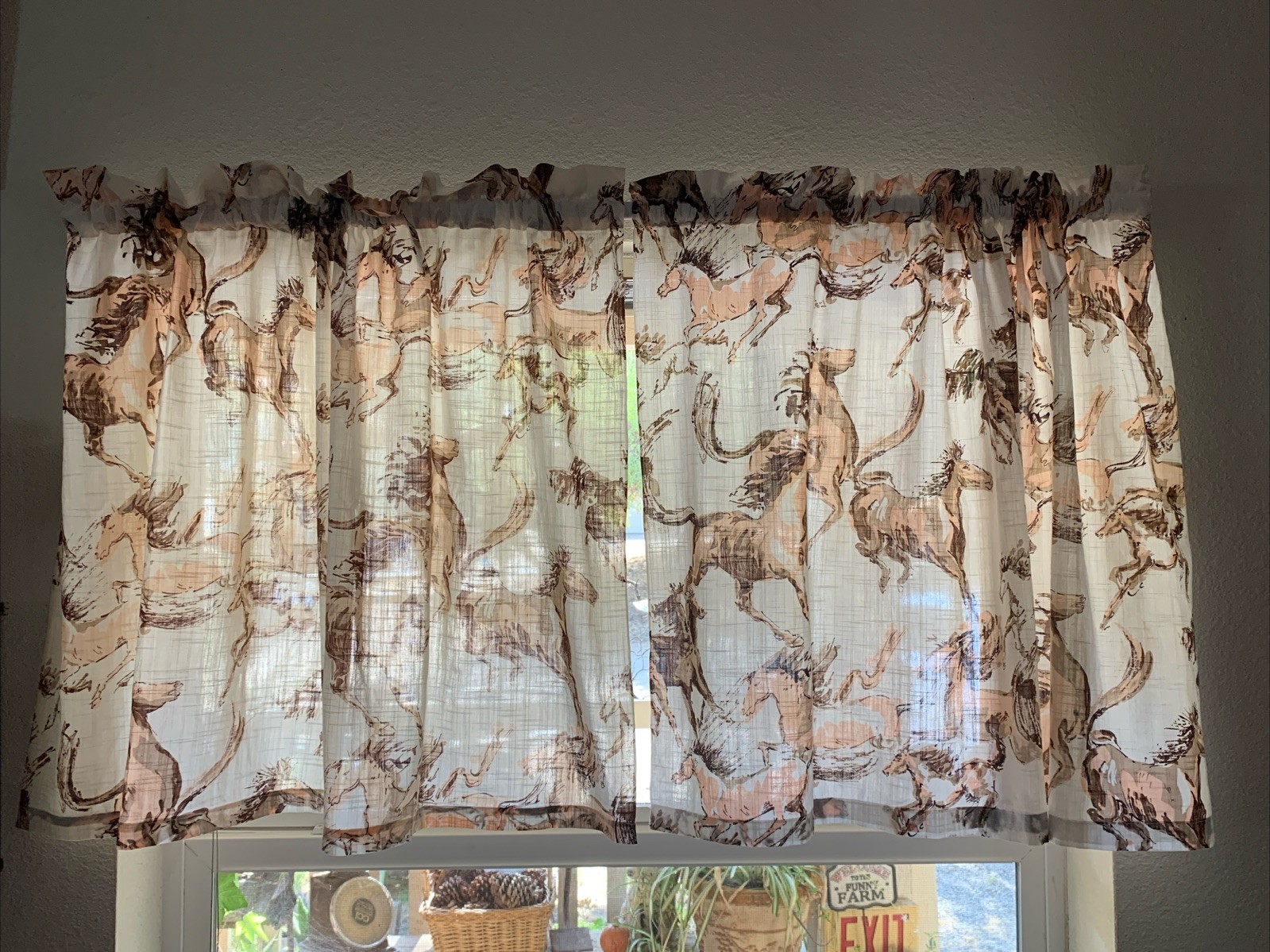 4 Panels Of Vintage Western Theme Curtains Light Linen With Horse Print 44”x30”