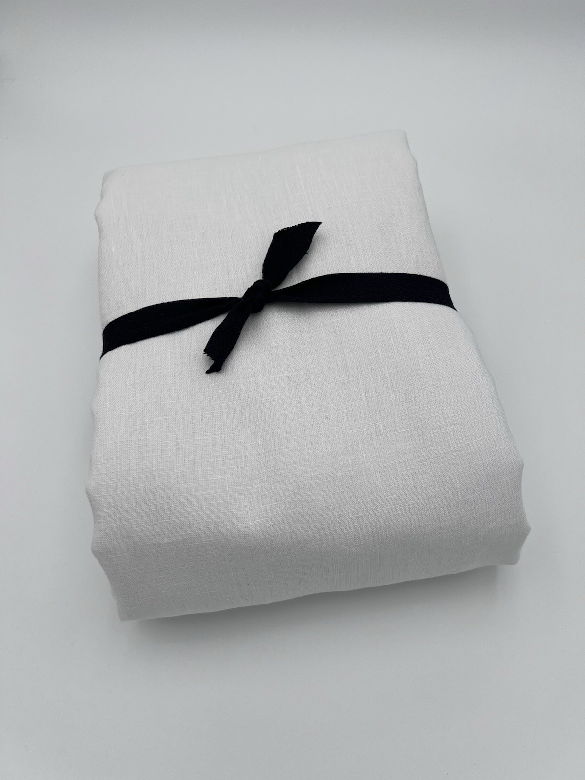 Pottery Barn Belgian Flax Linen Blackout Curtain 50″ W x 96″ L White