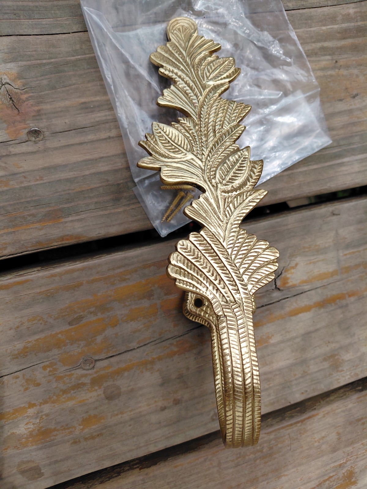 1 Curtain Tie Back Vtg Solid Brass Drapery Holdback Leaf Floral Feather