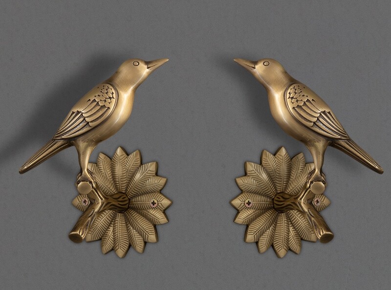 Pair Tie Back Hanger Holder Screw Mount Brass Bird Curtain Hooks Tassel Wall