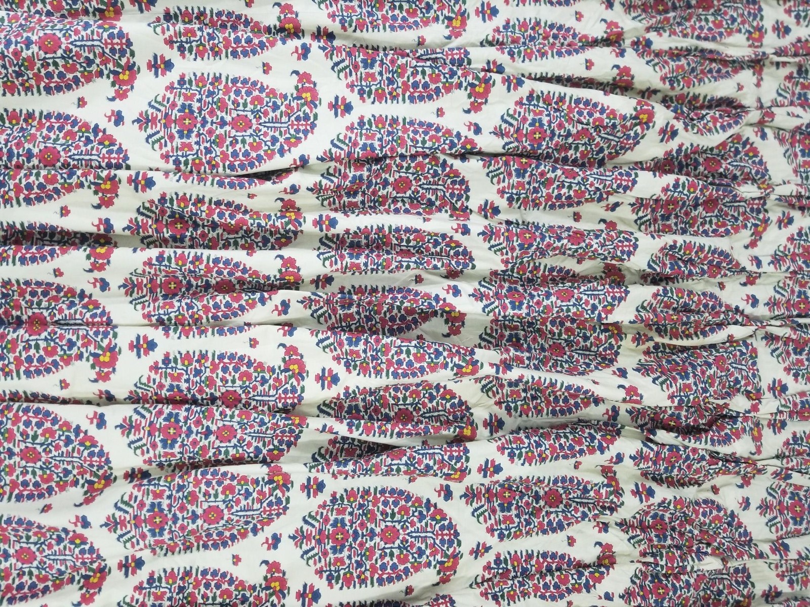 Vintage Traditional Indian Style Paisley Printed Curtain Panel 124x114in