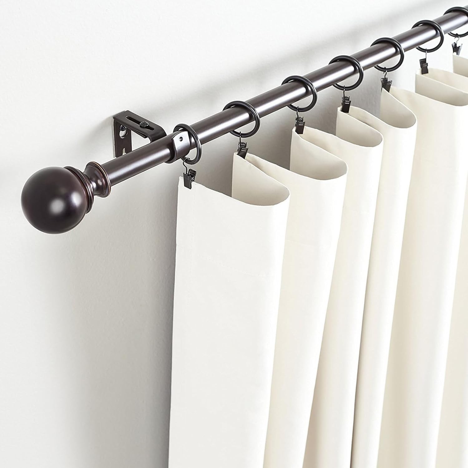 Heavy-Duty 1.5″ Stainless Steel Curtain Rings with Clips – 44pcs in Matte Black