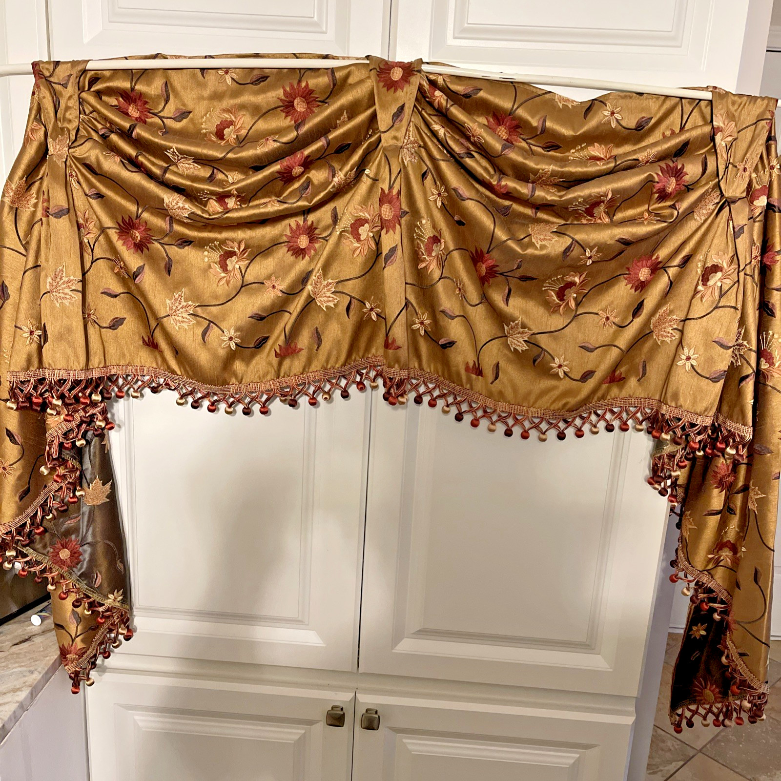 Macys Antique Gold Faux Silk Embroidered Swag Floral Valances 40x 36 Sides