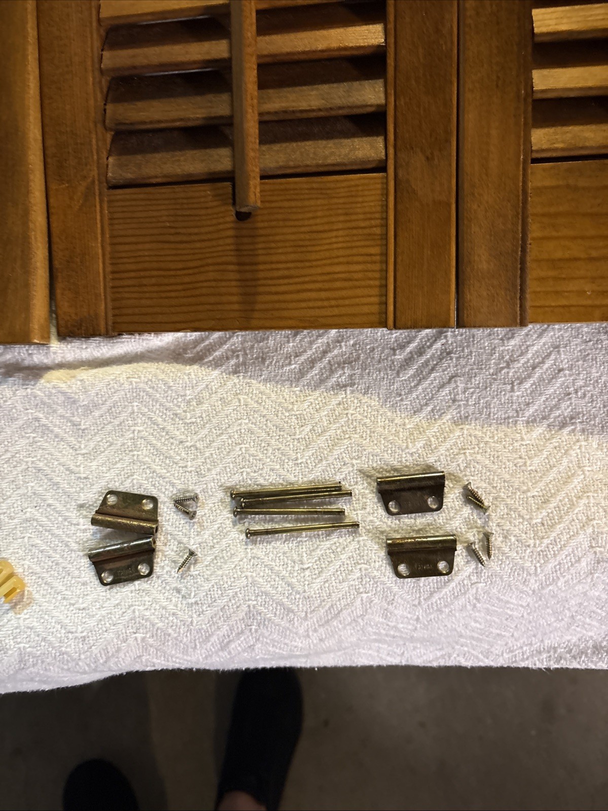Vintage Plantation Window Shutters Set 19″x 15 1/4 “Wood Interior Louver Brown