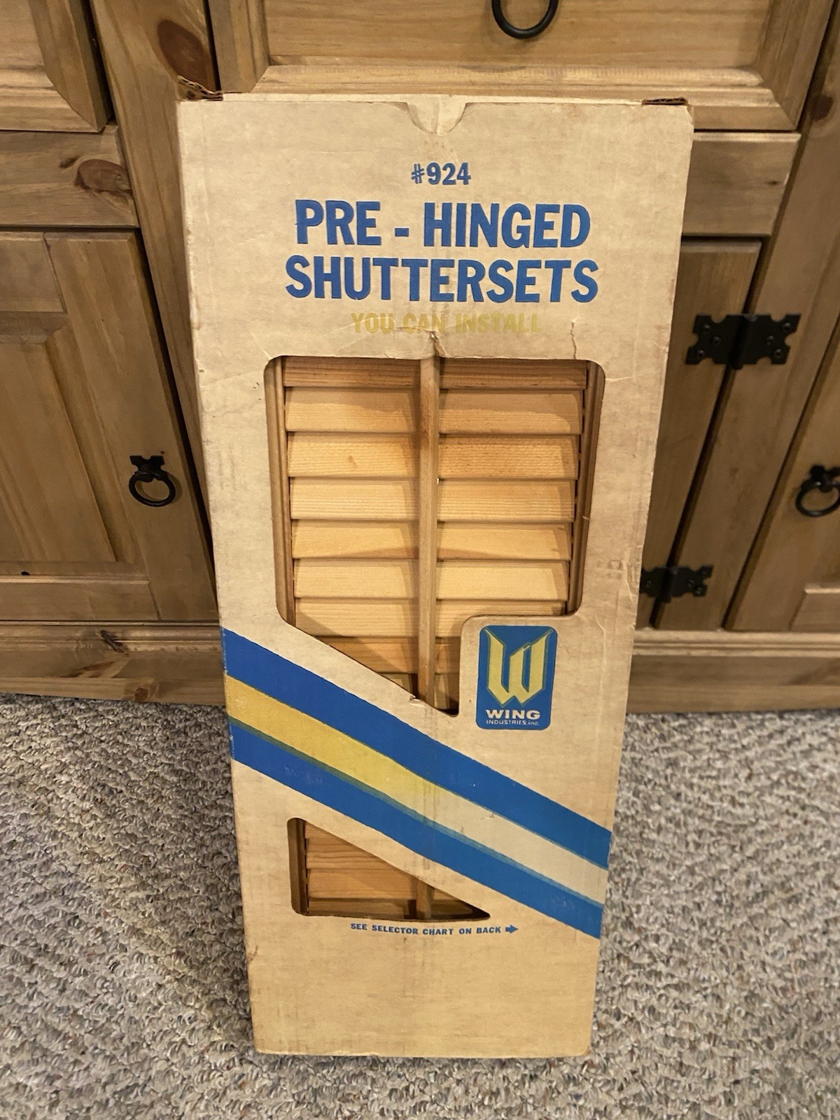 (2) Vintage Wood Plantation Louver Window Shutters Shuttersets 20 x 24 NEW