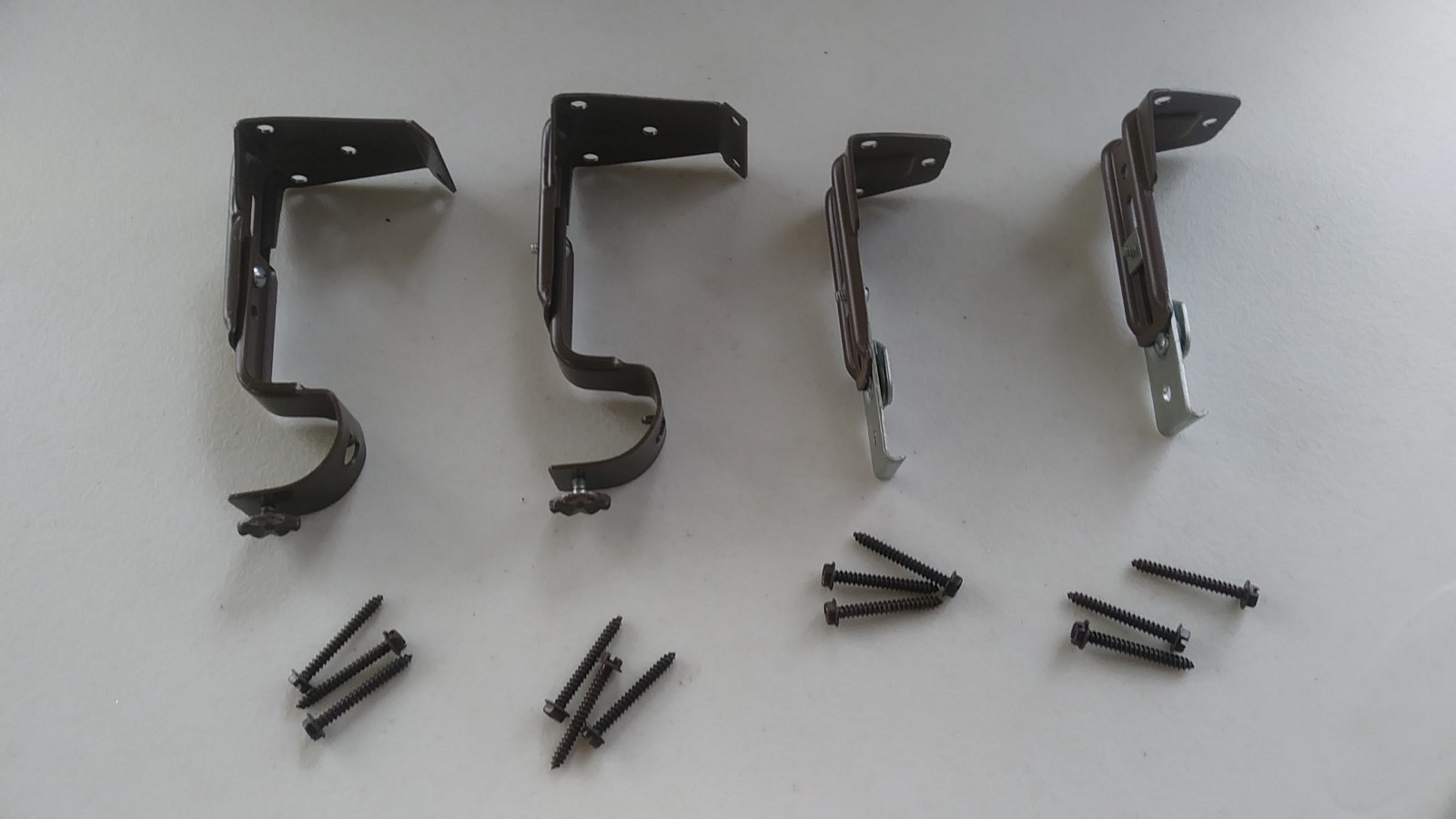 Vtg Kirsch traverse rod decorative brackets set. For use with 1 3/8 Rods. 437