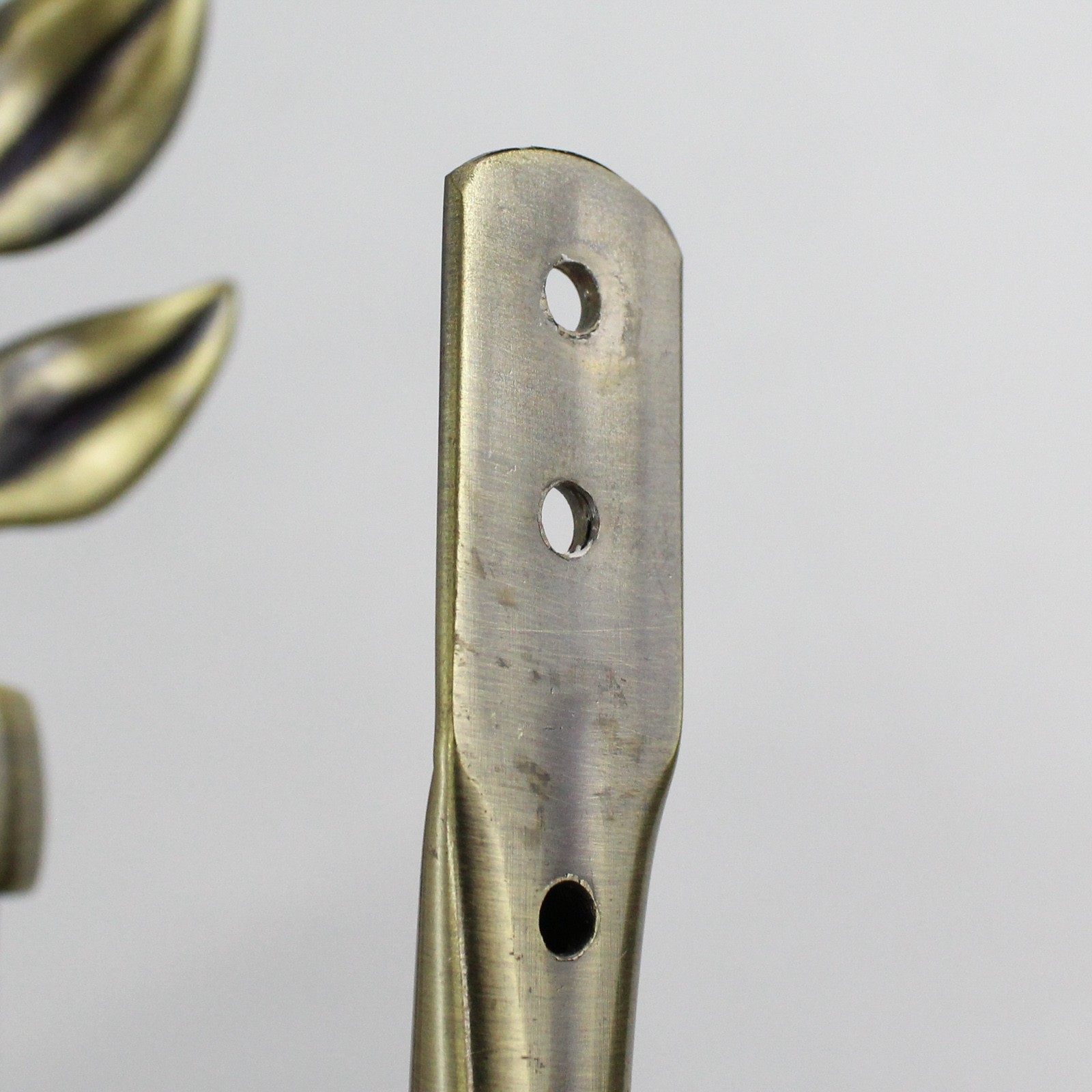 Set of 4 Brass Leaf Design Curtain Pull Back Hooks