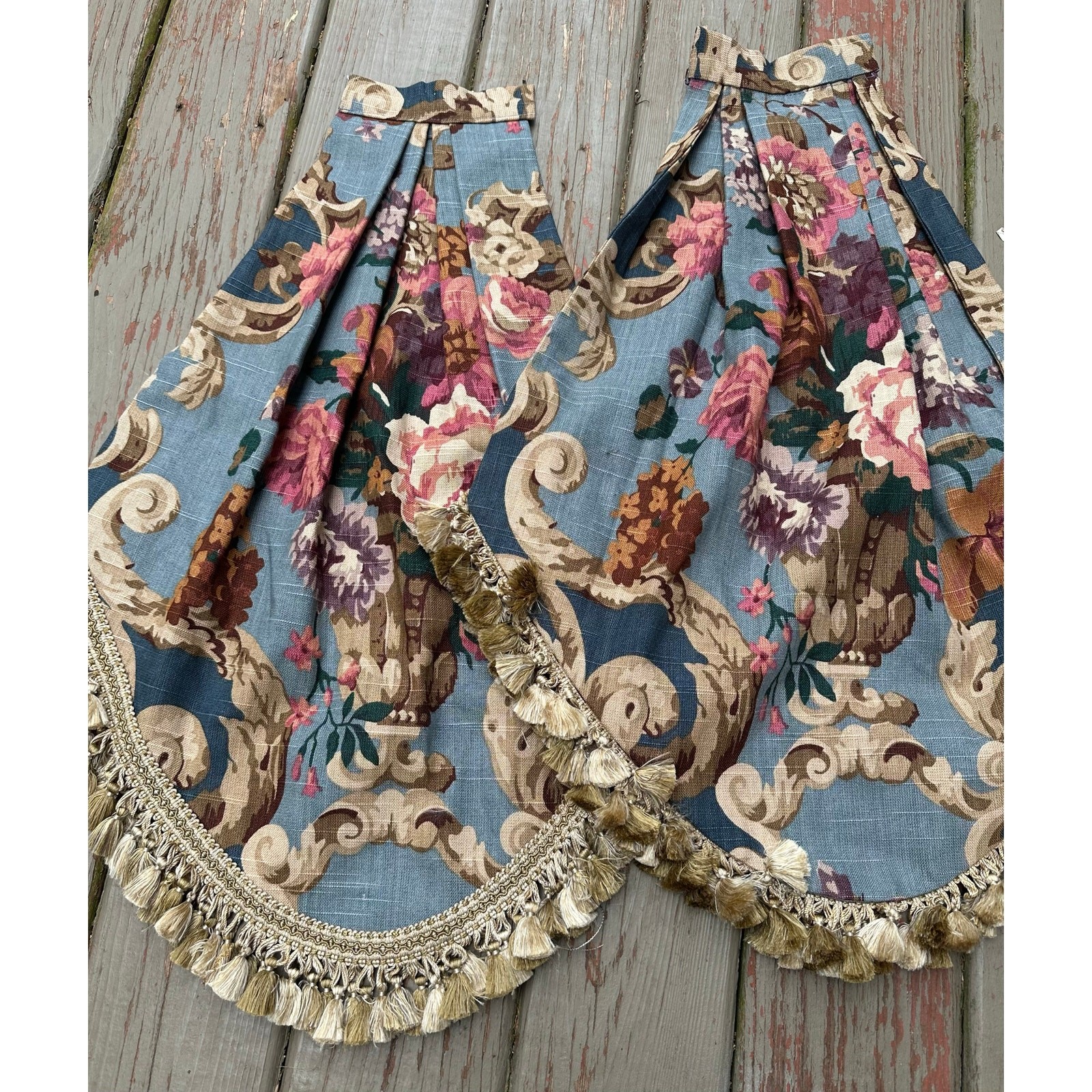 Pair of vintage custom-made balances, luxury, blue tassel, small windows