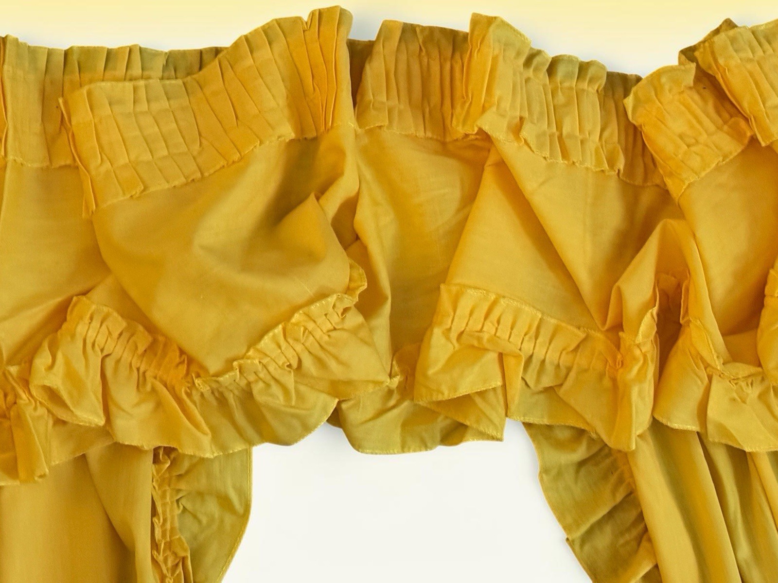 VTG 70s Sears Curtains Ruffled 2 Panels Valance & 2 Tiebacks Marigold Yellow EUC
