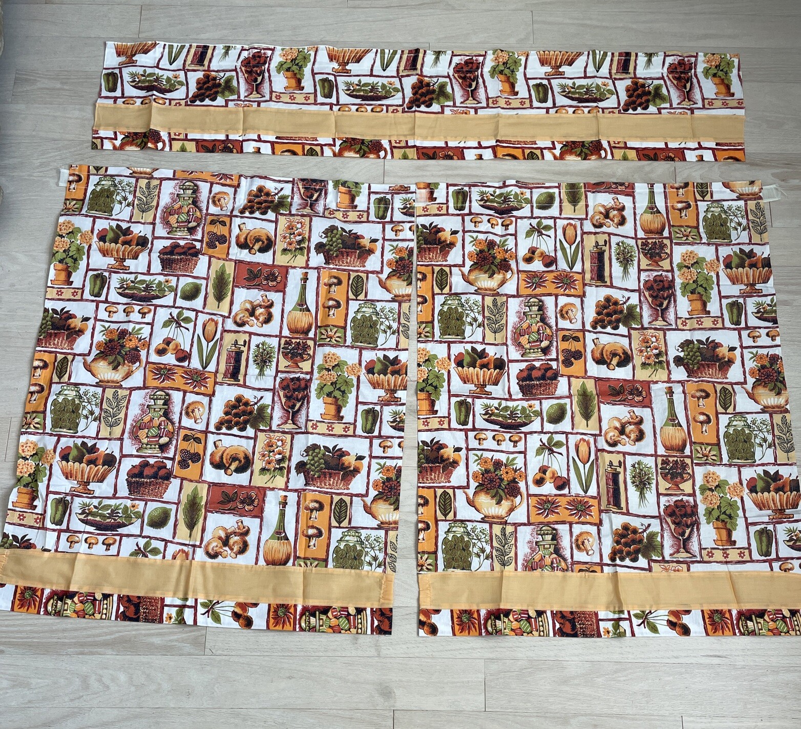 VTG/Retro MCM Set 3 Pcs 2 Tier & Valance Orange Avocado Green Mushrooms Wine NOS