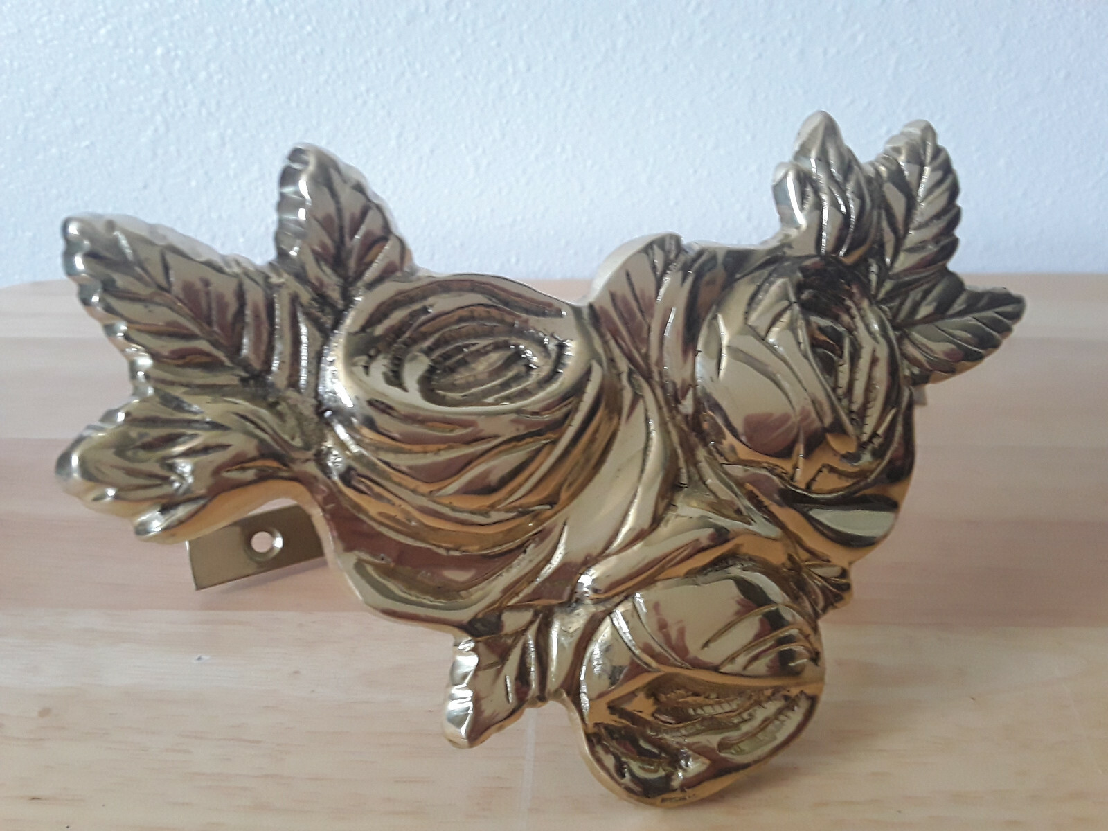 2 Vintage Rose Decor Curtain Tiebacks Size 4 1/4 x 3 1/2 x 6 1/4 Lacqured Brass