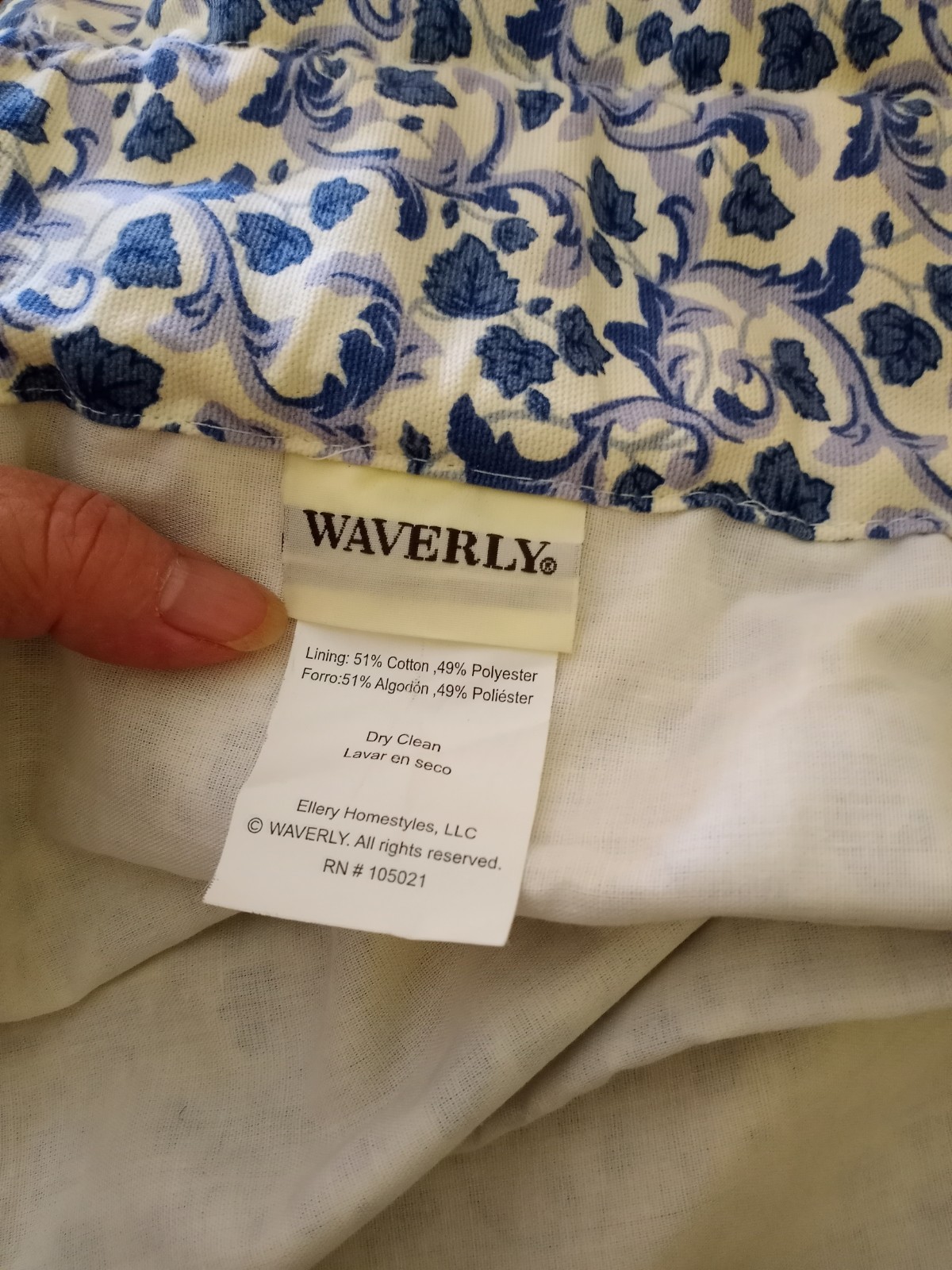 2) Vtg Waverly Blue & White Leaf & Vine Valances Cotton 80×20 Scallop Balloon