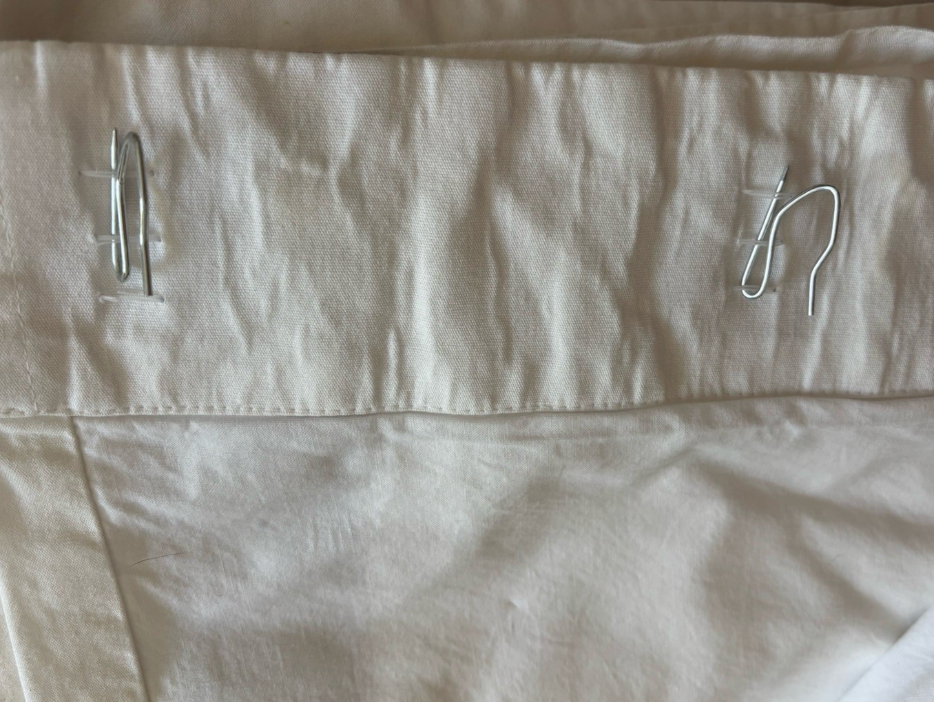 Pottery Barn Teen Lined Curtain Panels Set Of 2 – 84×52 White Black Edge Hooks