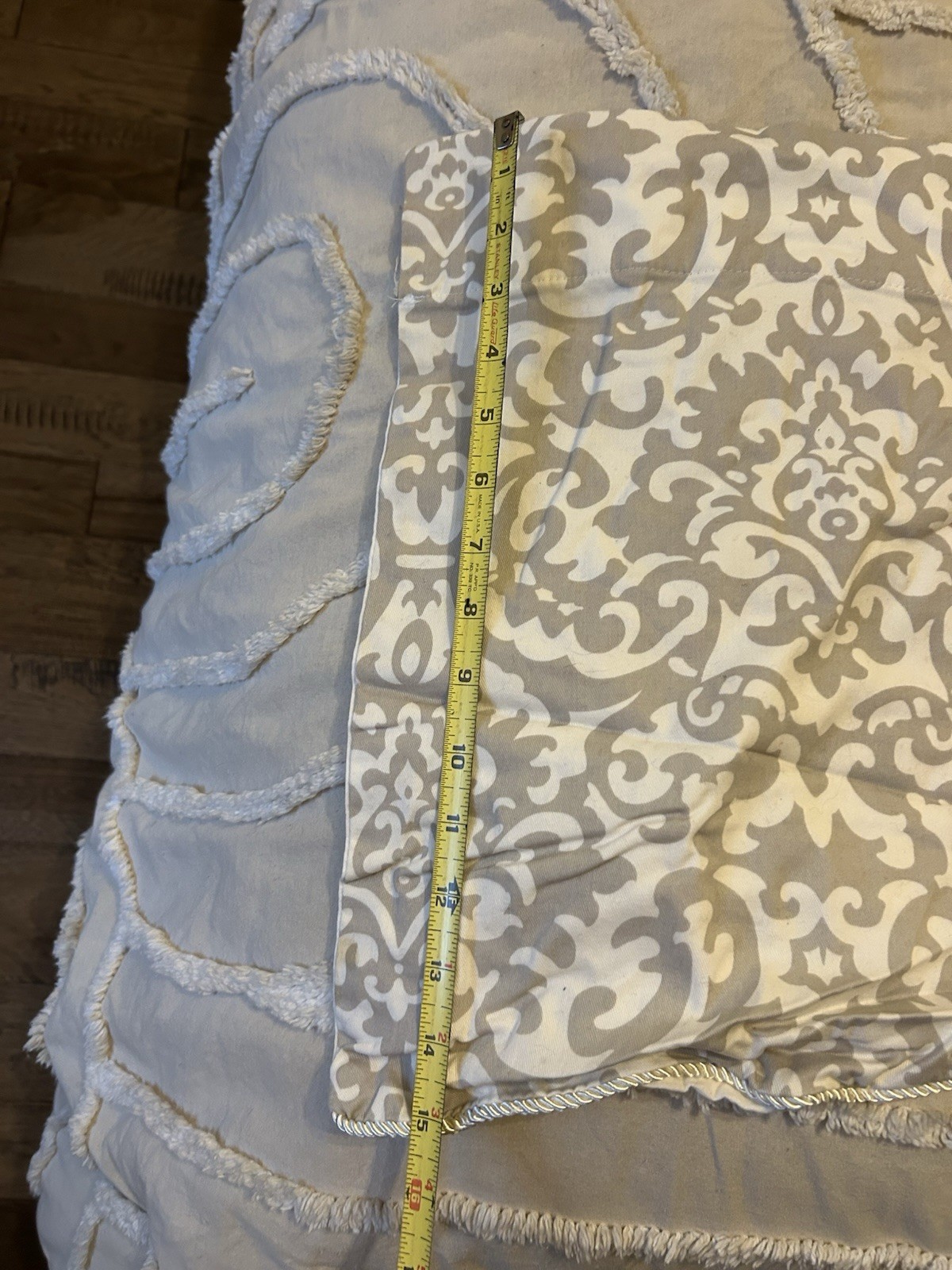 Cotton Geometric Scalloped Valance Beige White Rod Pocket 16 x 54 in
