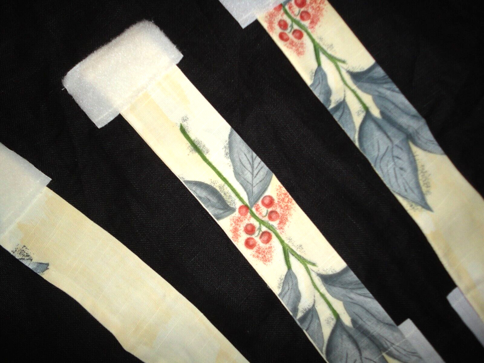 CROSCILL BOTANICA GAZEBO YELLOW BLUE FLORAL (3) WINDOW SCARF HOLDERS TIES 14X2.5