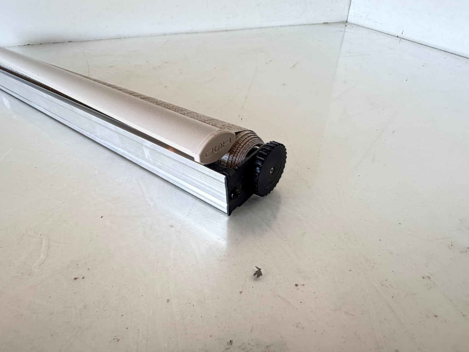 RV BLINDS ROLLER SHADE GRAY BEIGE FOREST RIVER RV