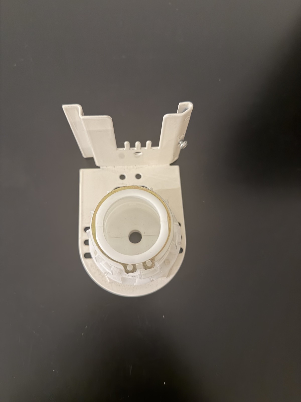 Lutron Celling SHADE BRACKET Right