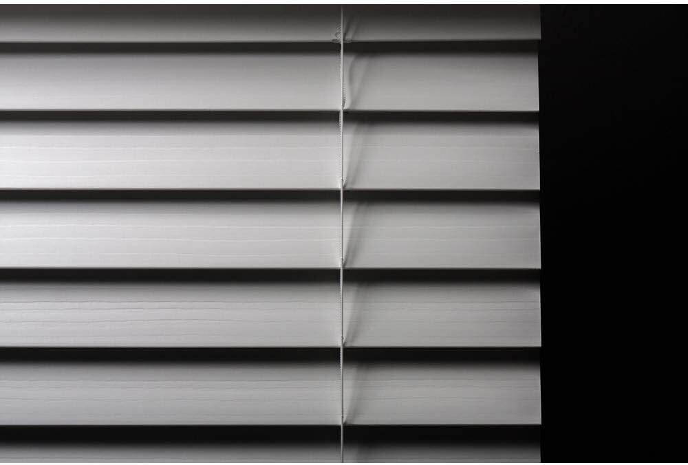 Decorators White Cordless Room Darkening 2 ” Faux Wood Blind 59″x64″ 2 PACK