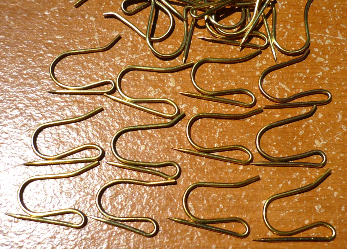 (28) Vintage Solid Brass Round 1″ PIN-ON Drapery Hooks Curtain