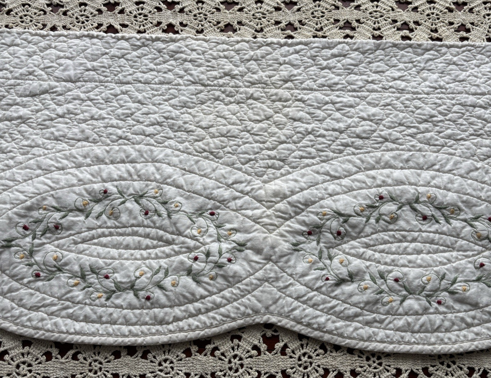 Scalloped Quilt Window Valances 65″x14″ ea Embroidered Floral Vine Motif 1 Pr