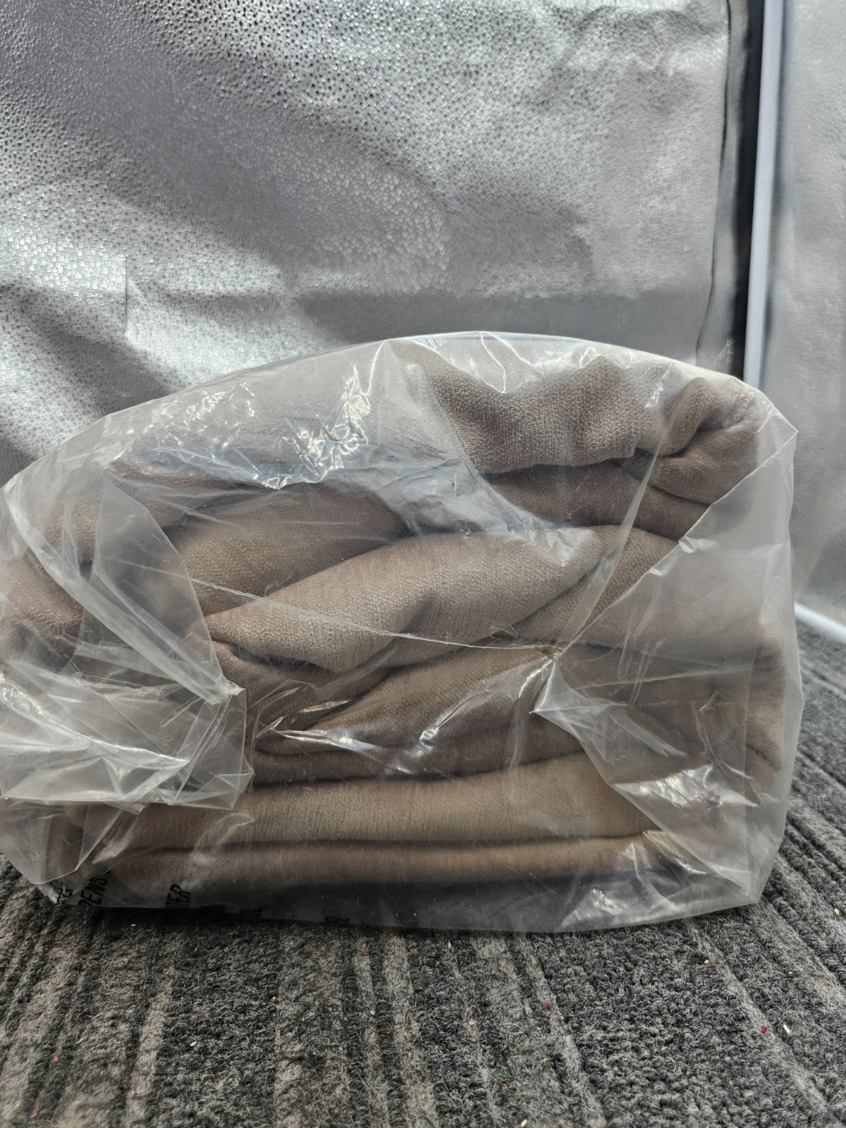 Pottery Barn 3-in-1 Pole Top Cozy Cloud Blackout Lining 100″ W x 84″ L