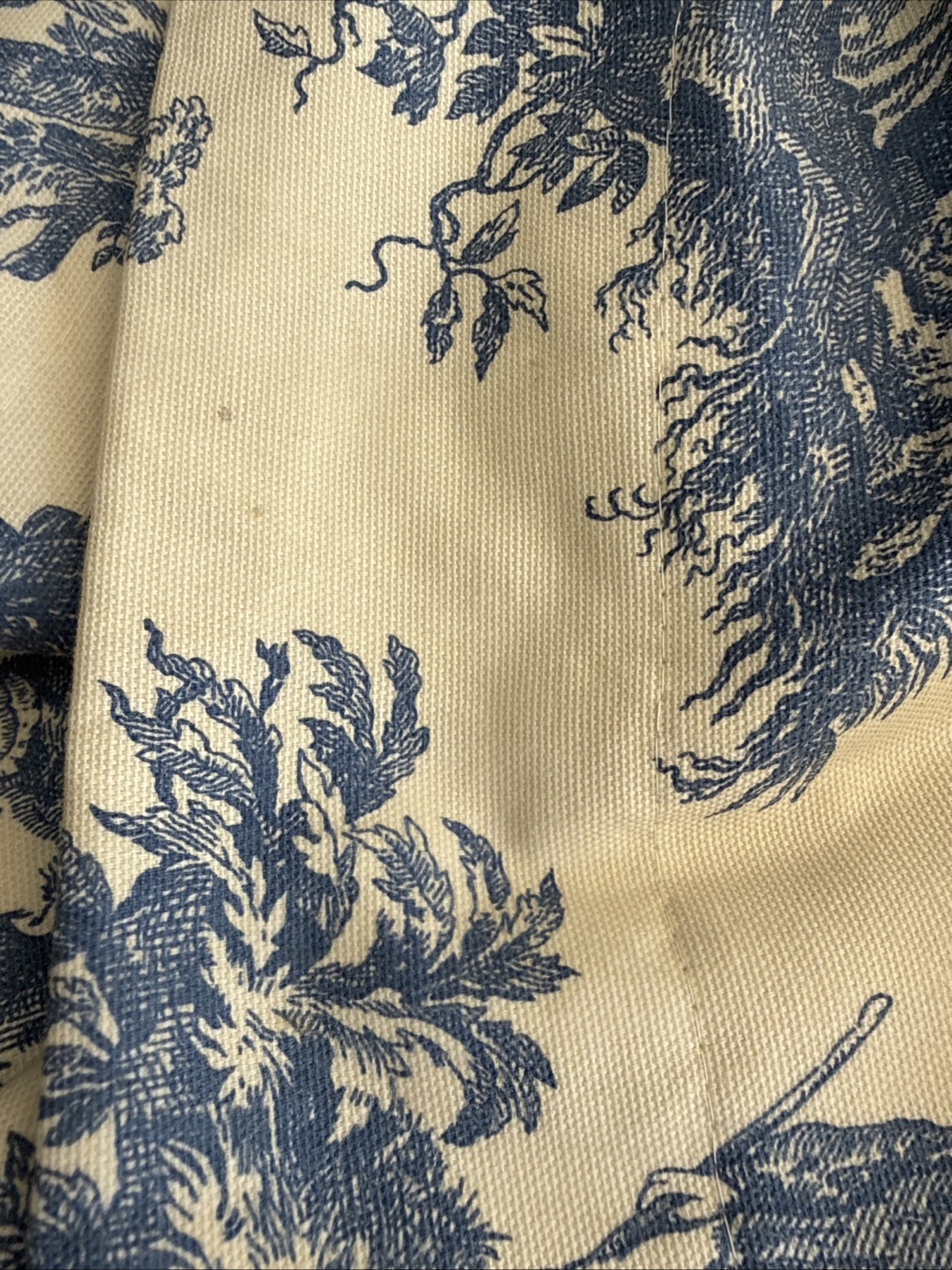 Waverly Country Life Toile Blue And Cream Scalloped Lined Window Valance